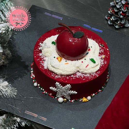 Chiếc bánh Giáng sinh lãng mạn với thiết kế hình quả táo 3D.