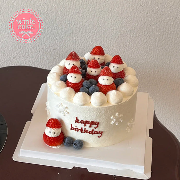 Bánh dâu tây hình người tuyết