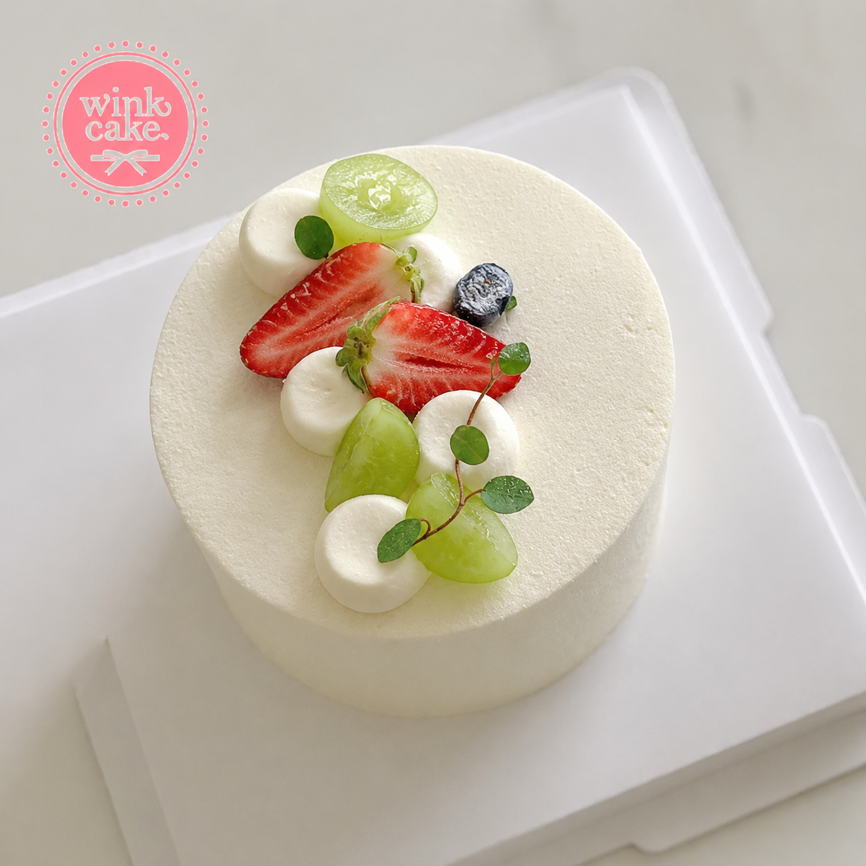 Cake, Birthday cake, Fresh fruit, Simple, Green grapes, Winkcake