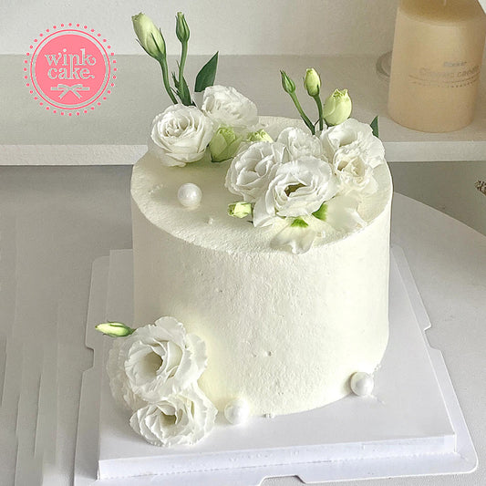 蛋糕、生日蛋糕、鲜花、白色富贵竹、浪漫