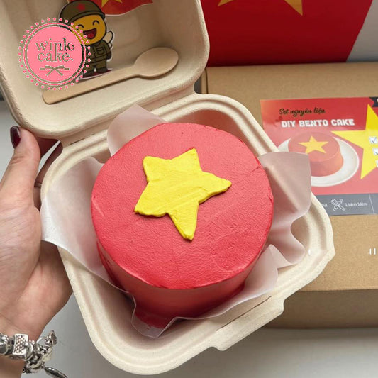 Hộp bánh hình quốc kỳ làm quà tặng ngày Quốc khánh