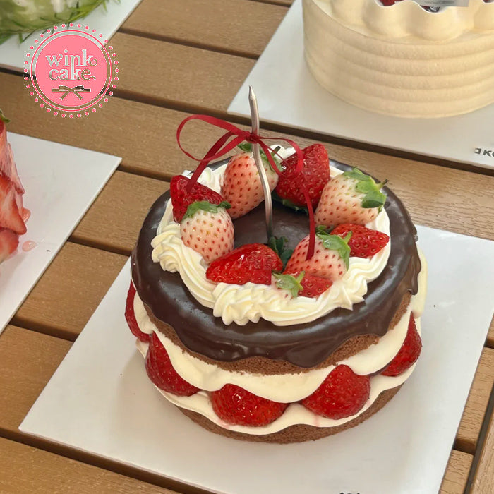 Bánh Giáng sinh sô cô la dâu tây