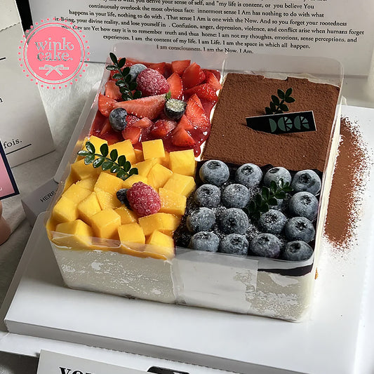 [Yêu cầu đặt chỗ trước một ngày] Bánh tiramisu đẹp mắt với bốn loại trái cây