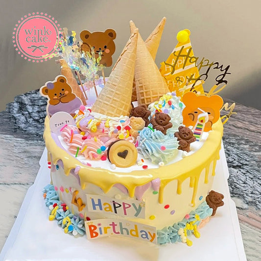 Bánh kem Bánh sinh nhật Hot Kem ốc quế phủ đầy phụ kiện WinkCake