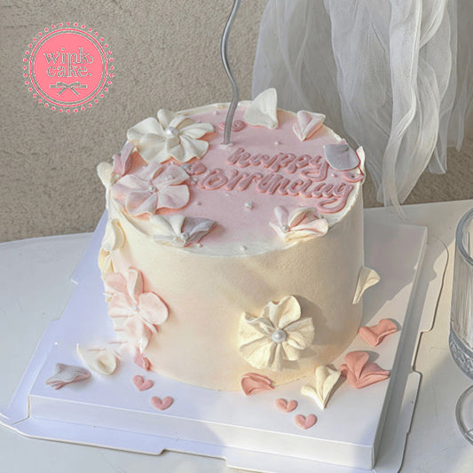 粉色生日蛋糕，韩式装饰