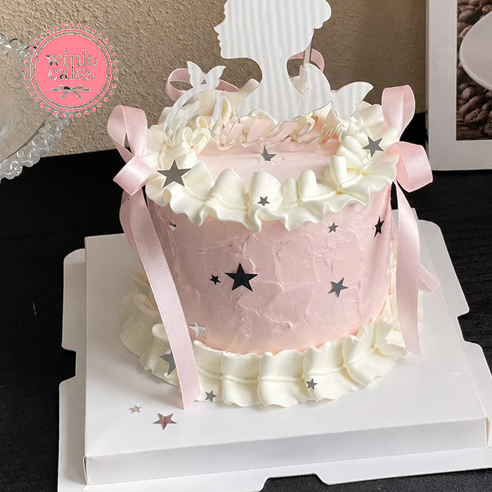 Bánh kem Bánh sinh nhật hồng pastel trang trí ruy băng mừng Ngày Quốc tế Phụ nữ 8/3