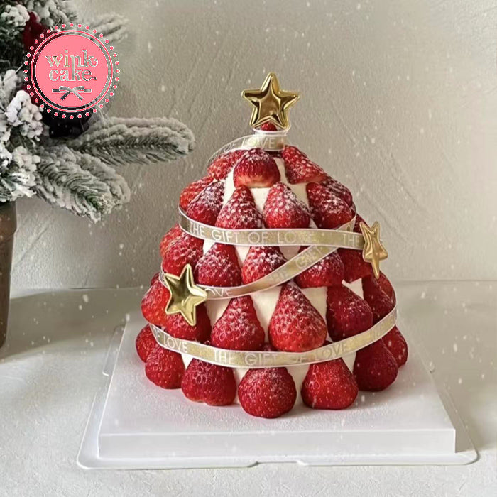 Bánh Giáng sinh trang trí với dâu tây