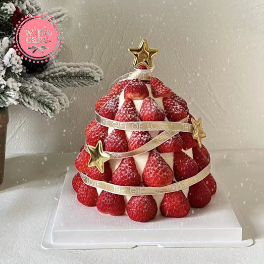 Bánh Giáng sinh trang trí với dâu tây