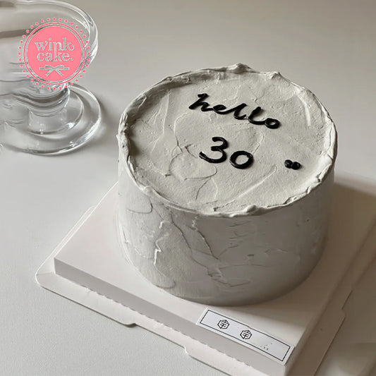 Bánh sinh nhật đơn giản dành cho nam giới có chữ viết trên đó