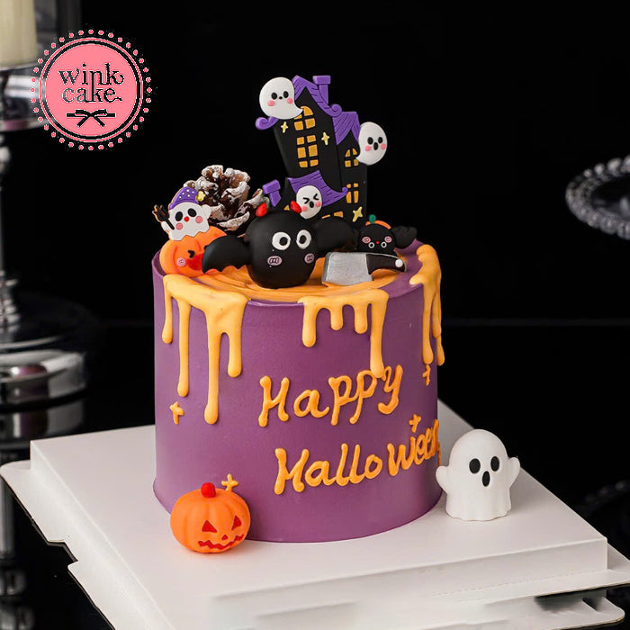 Bánh Halloween cổ điển với nhiều yếu tố Halloween