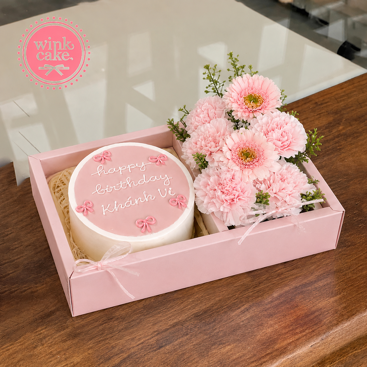 Hộp quà tặng Bánh kem Hoa tươi Tone Hồng Pastel Ngọt ngào