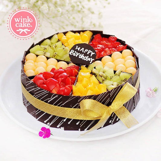 Fresh Fruit Cake divided into 6 luxurious compartments for loved ones WinkCake